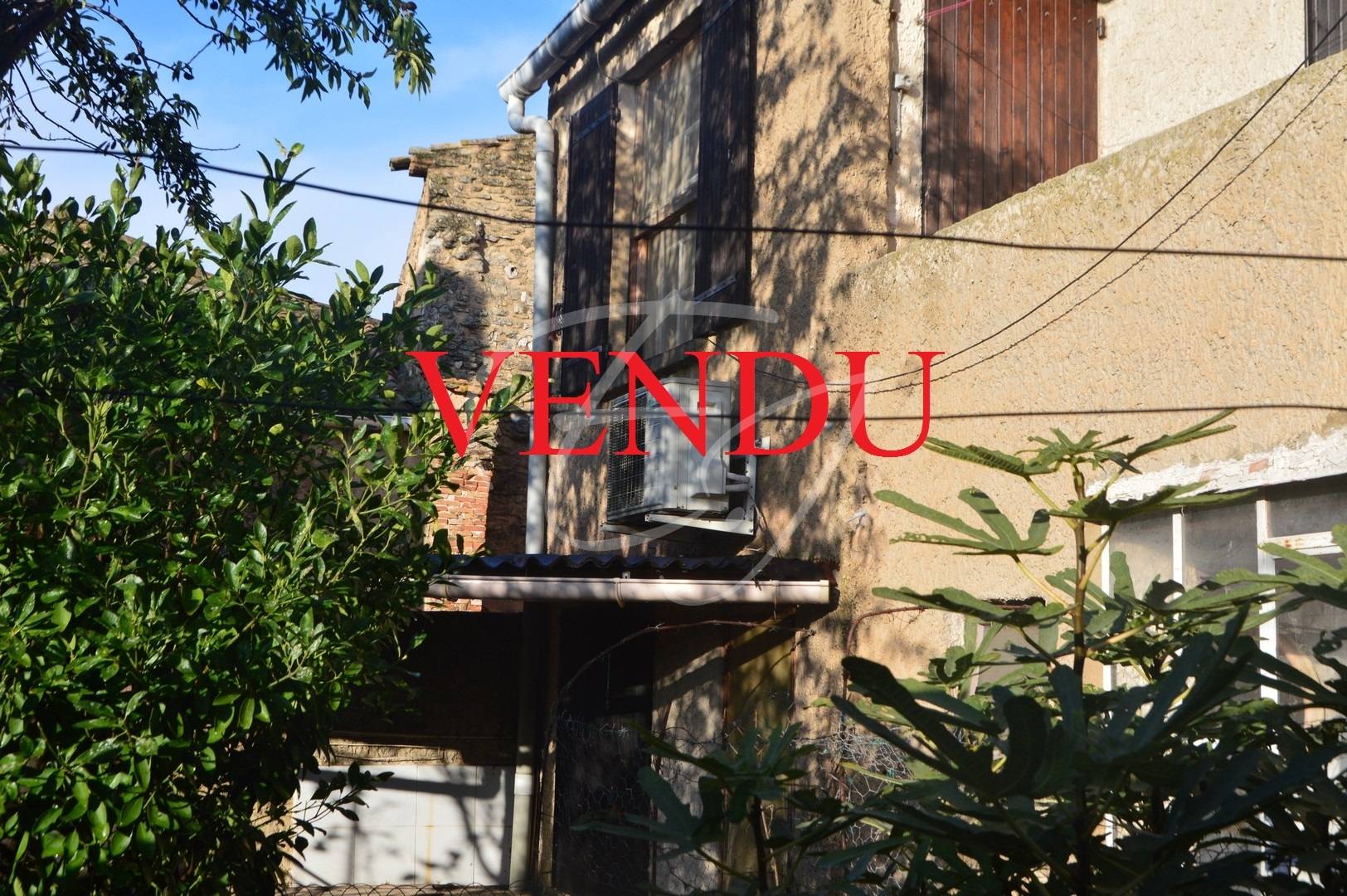 VENDU -  Cabrieres d'Avignon Maison de village avec jardin