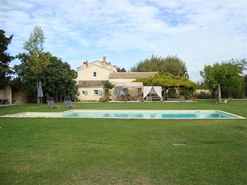 Vente mas rénové à vendre en Luberon 84 Vaucluse sur grand terrain avec piscine 4 chambres poss 5 chambres dressing. BIEN VENDU 