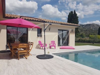 Villa récente avec piscine à vendre en Provence