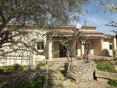VENDU - Maison à vendre sur la commune de Lagnes avec 3 chambres et jardin