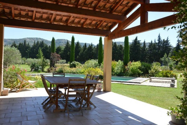 Villa Cavaillon Dans un environnement privilégié avec vue panoramique sur le Luberon. BIEN VENDU