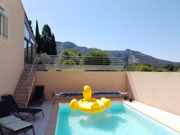 Acheter une maison avec piscine à Robion dans le Vaucluse