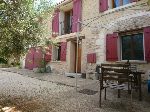 Maison en pierre avec vue a vendre dans le Luberon 